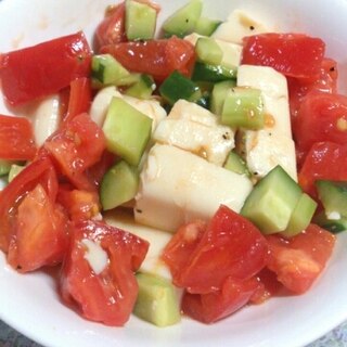 トマトドレッシングで☆豆腐とキュウリのサラダ